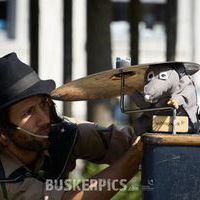 Bildquelle: Buskerpics.com - Zeitenwanderer | Norder Sommerfest - Straßenkunstfestival 2017