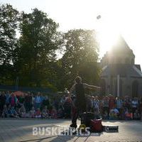 Bildquelle: Buskerpics.com - Zeitenwanderer | Norder Sommerfest - Straßenkunstfestival 2017